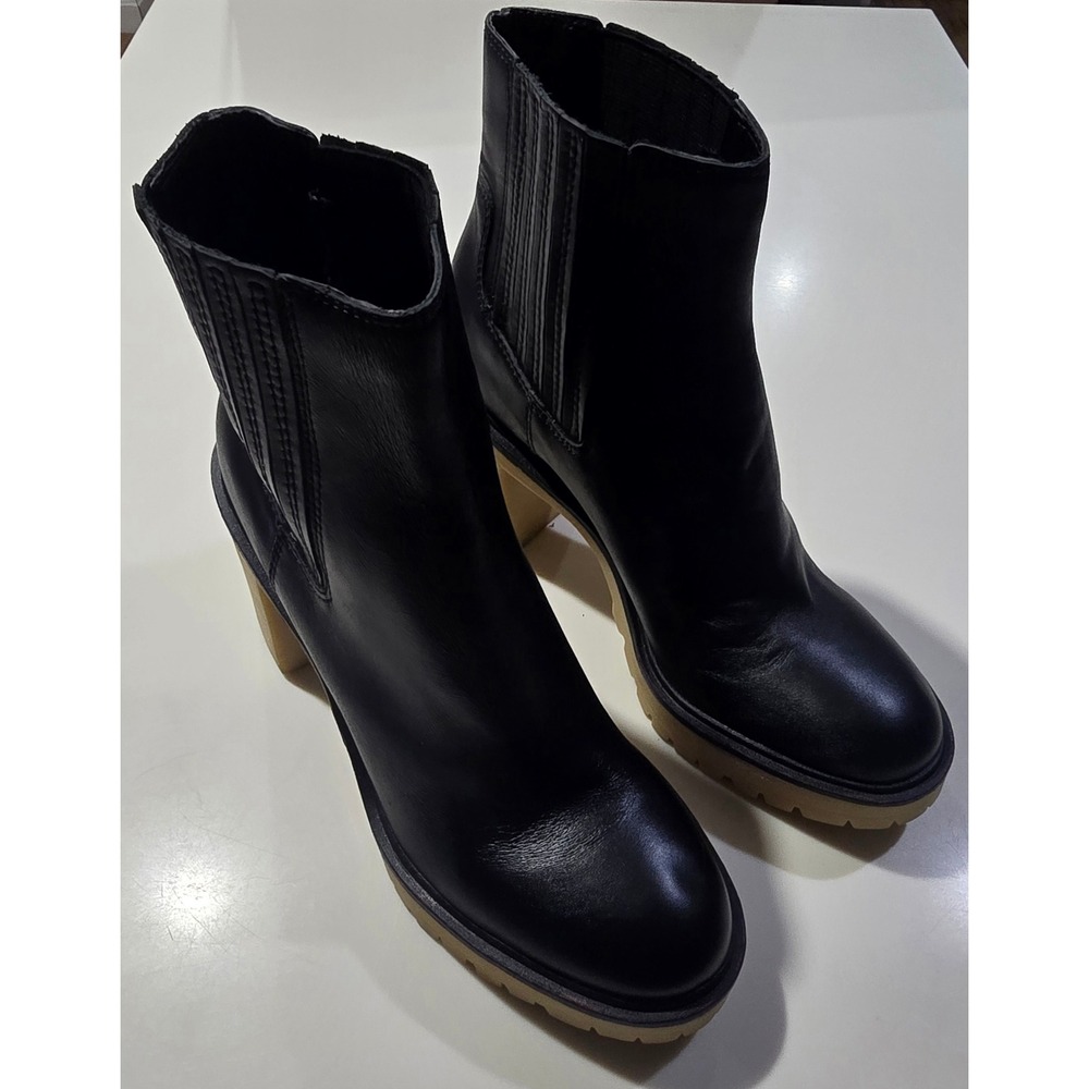 Dolce Vita Black Leather Chelsea Lug Sole Chunky Heel Ankle Boots Womens Size 10